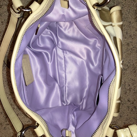 Medium Beige signature Coach shoulder bag/crossbody - Picture 3 of 3